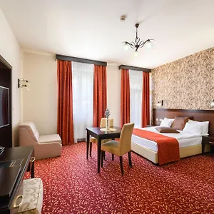hotel-aurum.hotels-hajduszoboszlo-hungary.com/