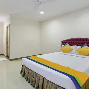 Treebo Trip Royal 3*, Thiruvananthapuram India